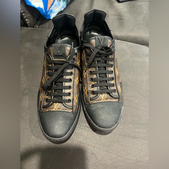 Louis Vuitton men sneakers - Picture 2 of 3